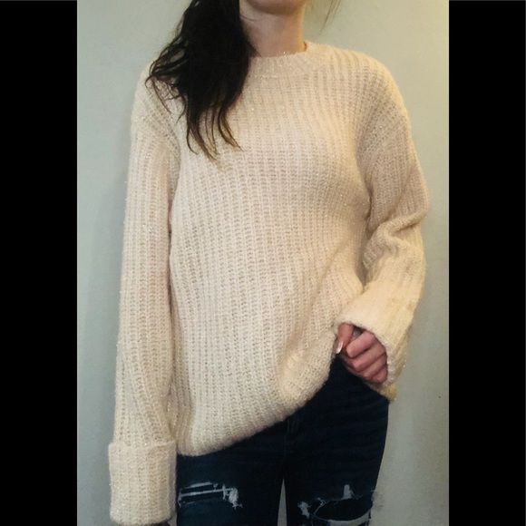 ☼4 for 20$☼ Beige Knit Pullover with slight sparkle - Picture 3 of 7